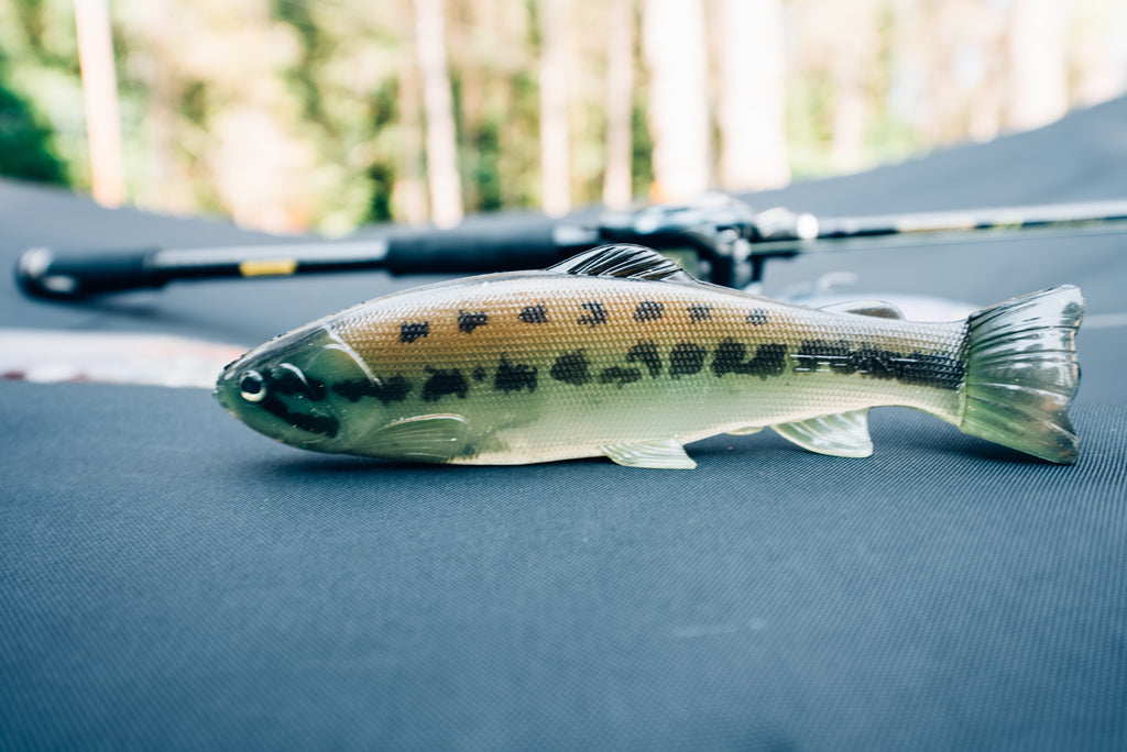 DEFIANT 210 8.25" Swimbait Ghost Black Bass