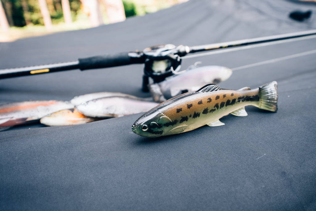 DEFIANT 210 8.25" Swimbait Ghost Black Bass